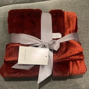 Saranoni Receiving Blanket